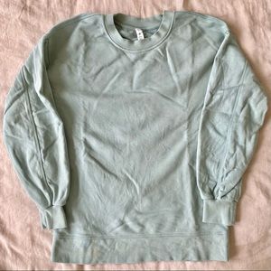 EUC Perfectly Oversized Crew in Silver Blue size 2